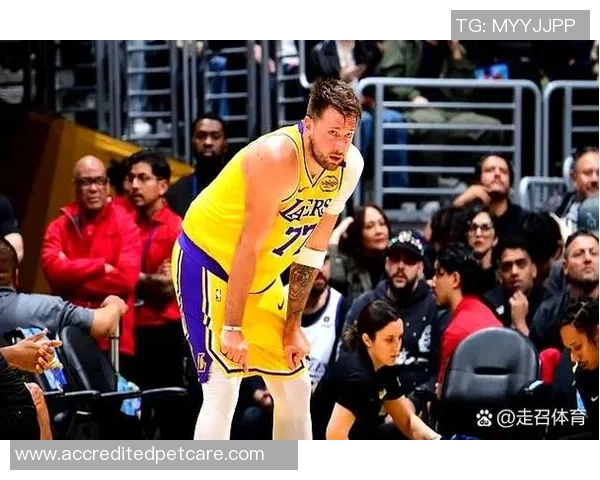 2010年湖人与太阳第六场激战回顾：历史性对决与传奇时刻的再现